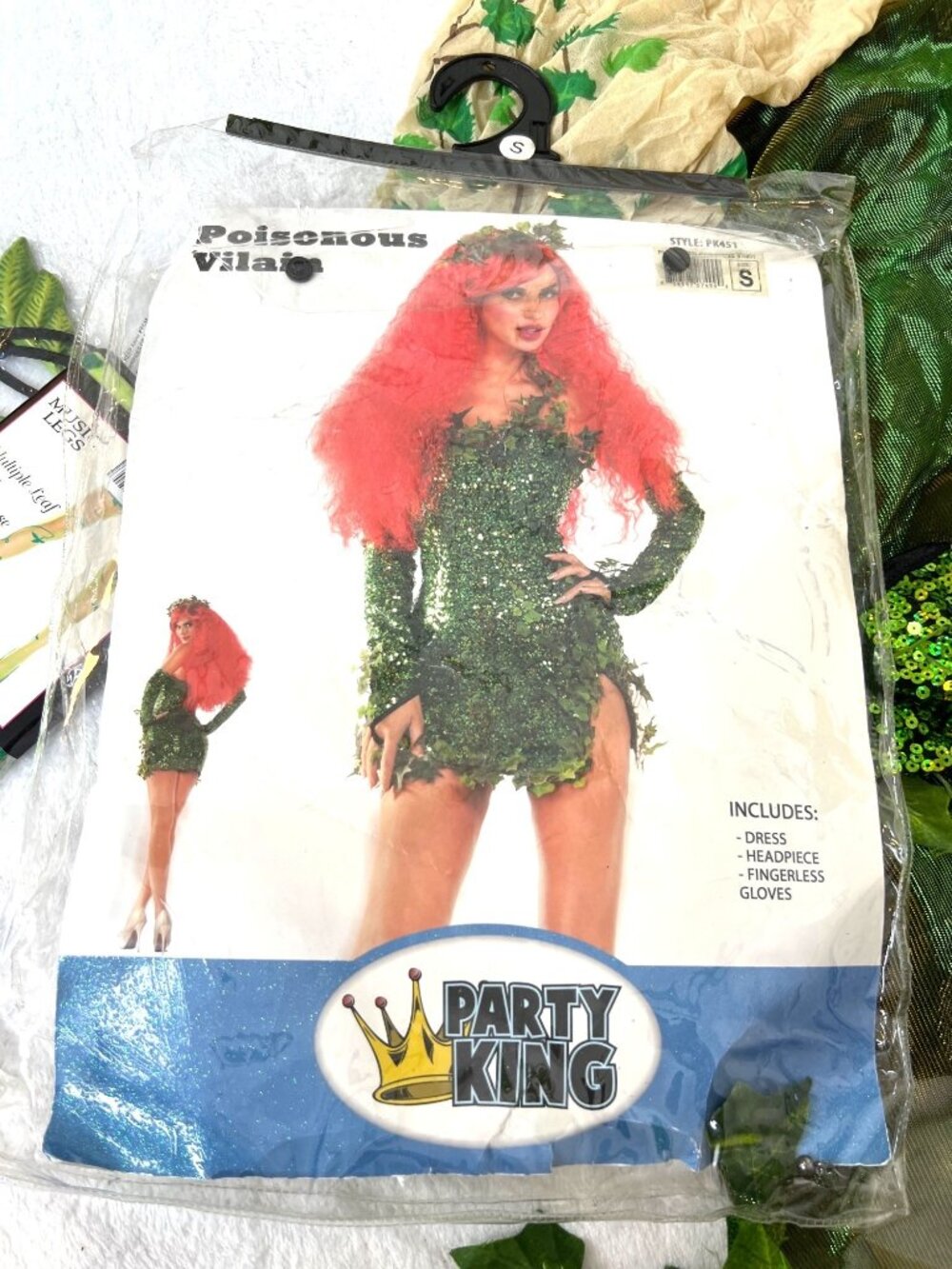 Spirit Halloween Poisonous Vilain Costume with extras Adult Small Villain